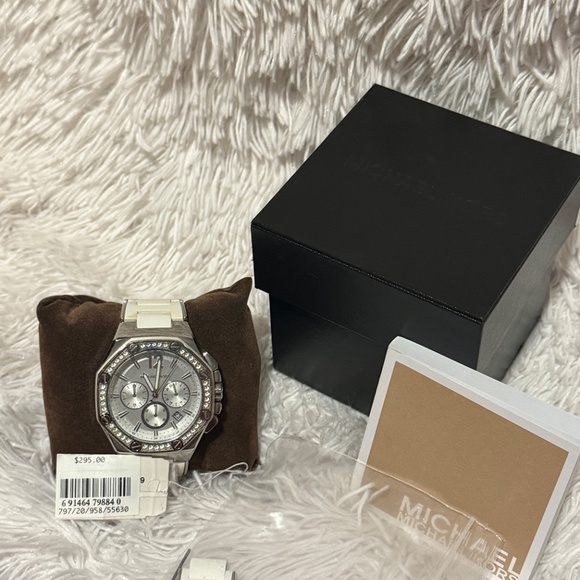 Unique Michael Kors watch - Picture 3 of 15